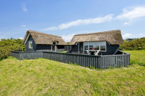 A Cozy House With A Panoramic View Of The Bay Of Aarhus, Knebel